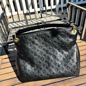 Black Leather Shoulder Bag